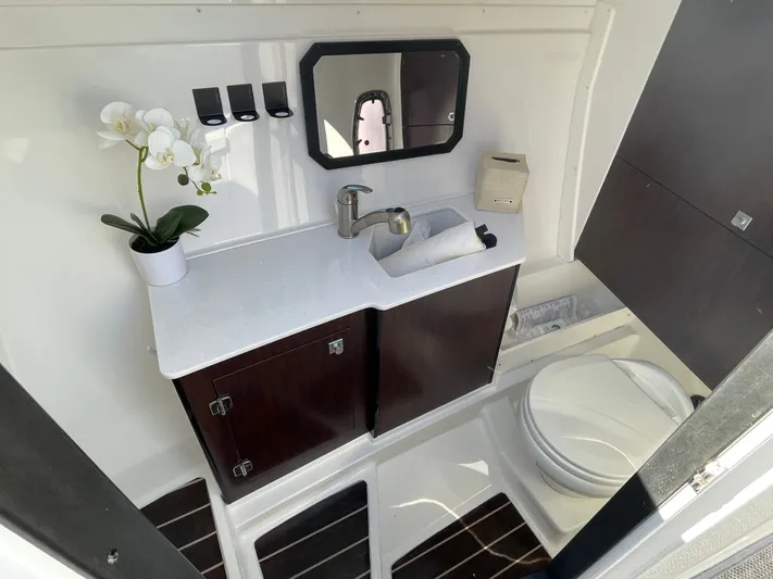 Andiamo Yacht Photos Pics 