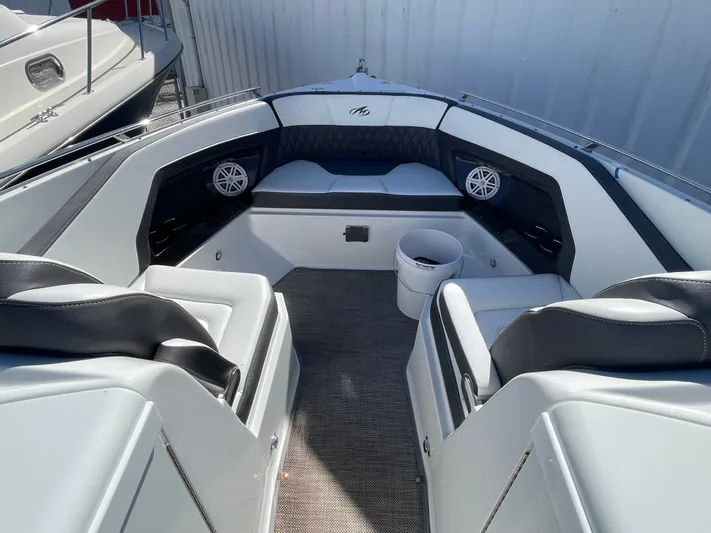 Andiamo Yacht Photos Pics 