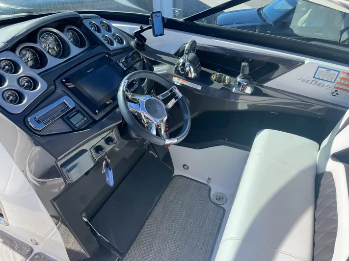 Andiamo Yacht Photos Pics 