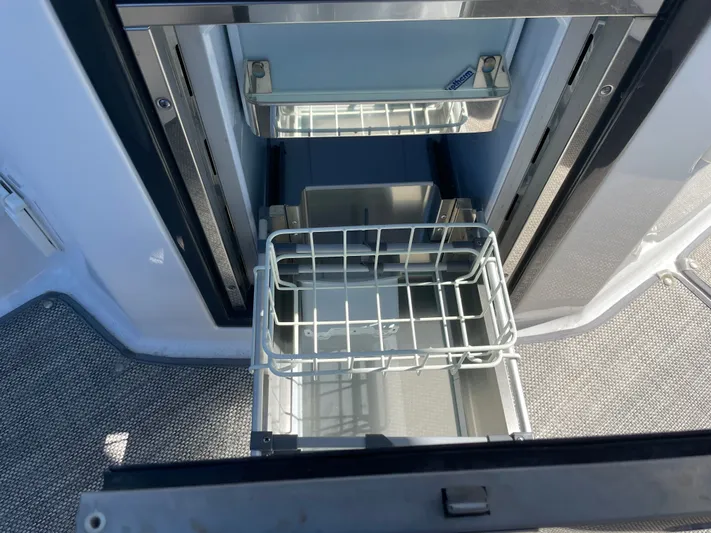 Andiamo Yacht Photos Pics 