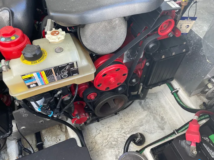 Andiamo Yacht Photos Pics 