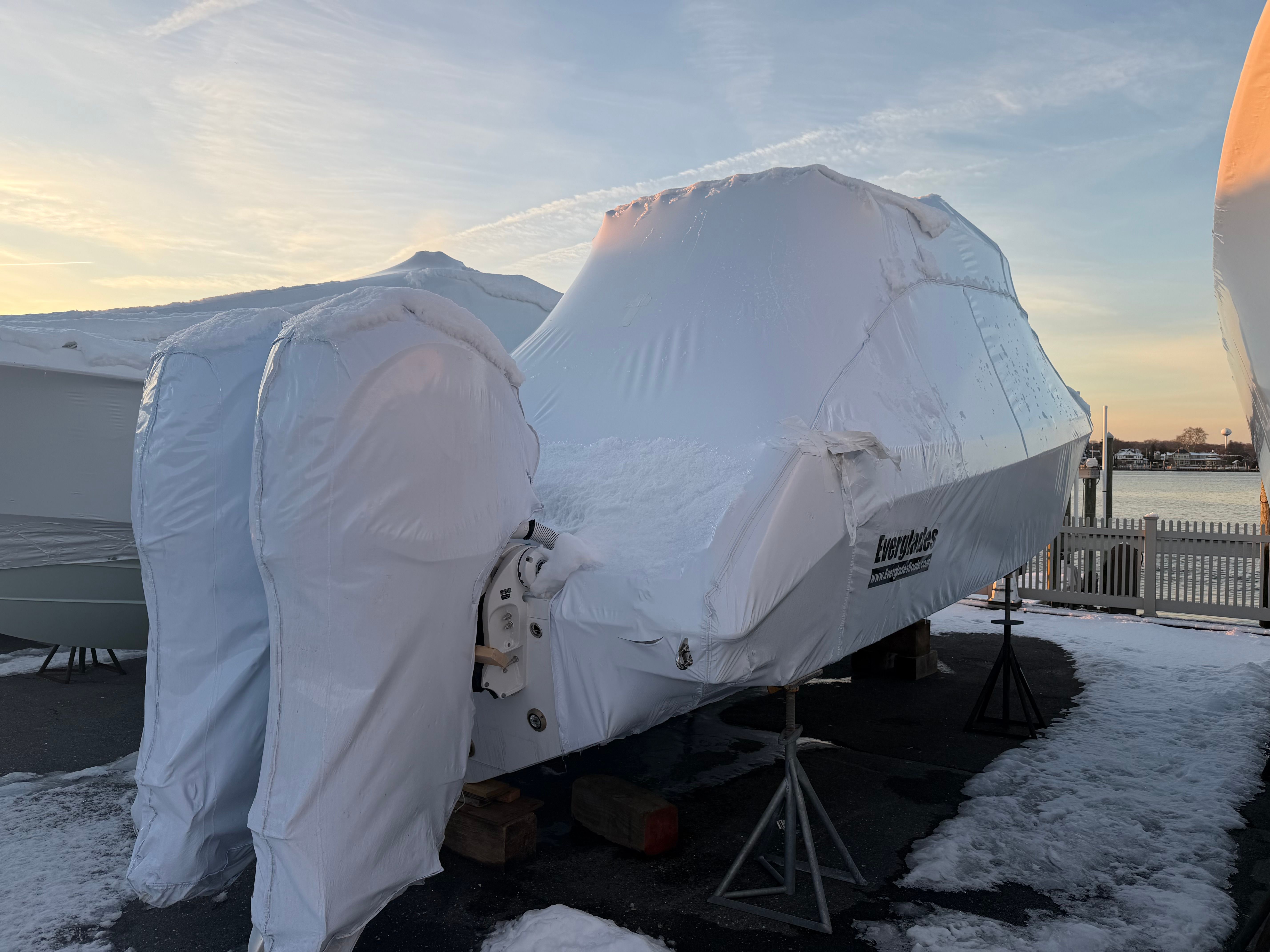 Everglades 335 Center Console