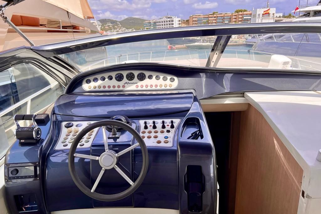 2002 Alfamarine 62 