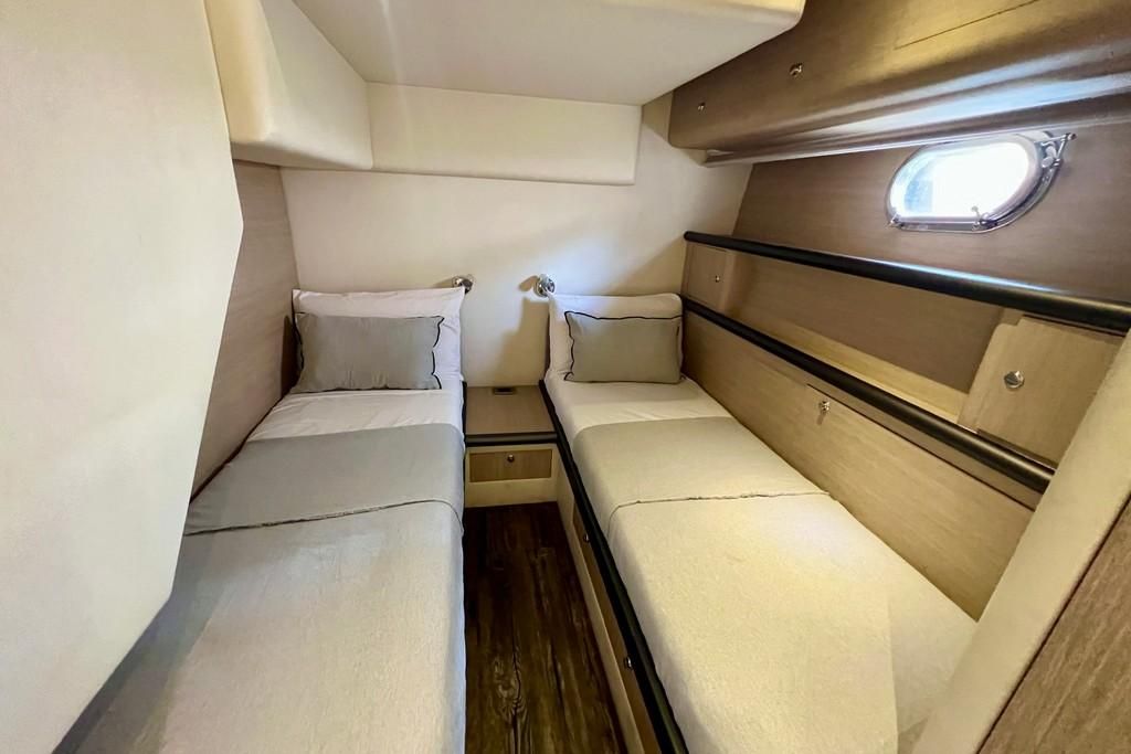 2002 Alfamarine 62 