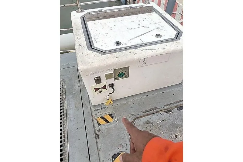  Yacht Photos Pics Control panel on Mützelfeldtwerft Offshore Fast Crew Taxi Catamaran, 2016 model.