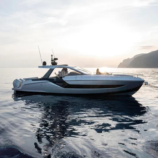  Yacht Photos Pics AZIMUT VERVE 48
