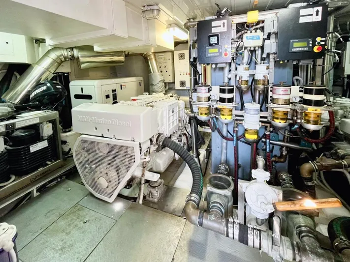 Annamia Yacht Photos Pics Engine room of 2007 Terranova Yachts T85, showcasing machinery and equipment.
