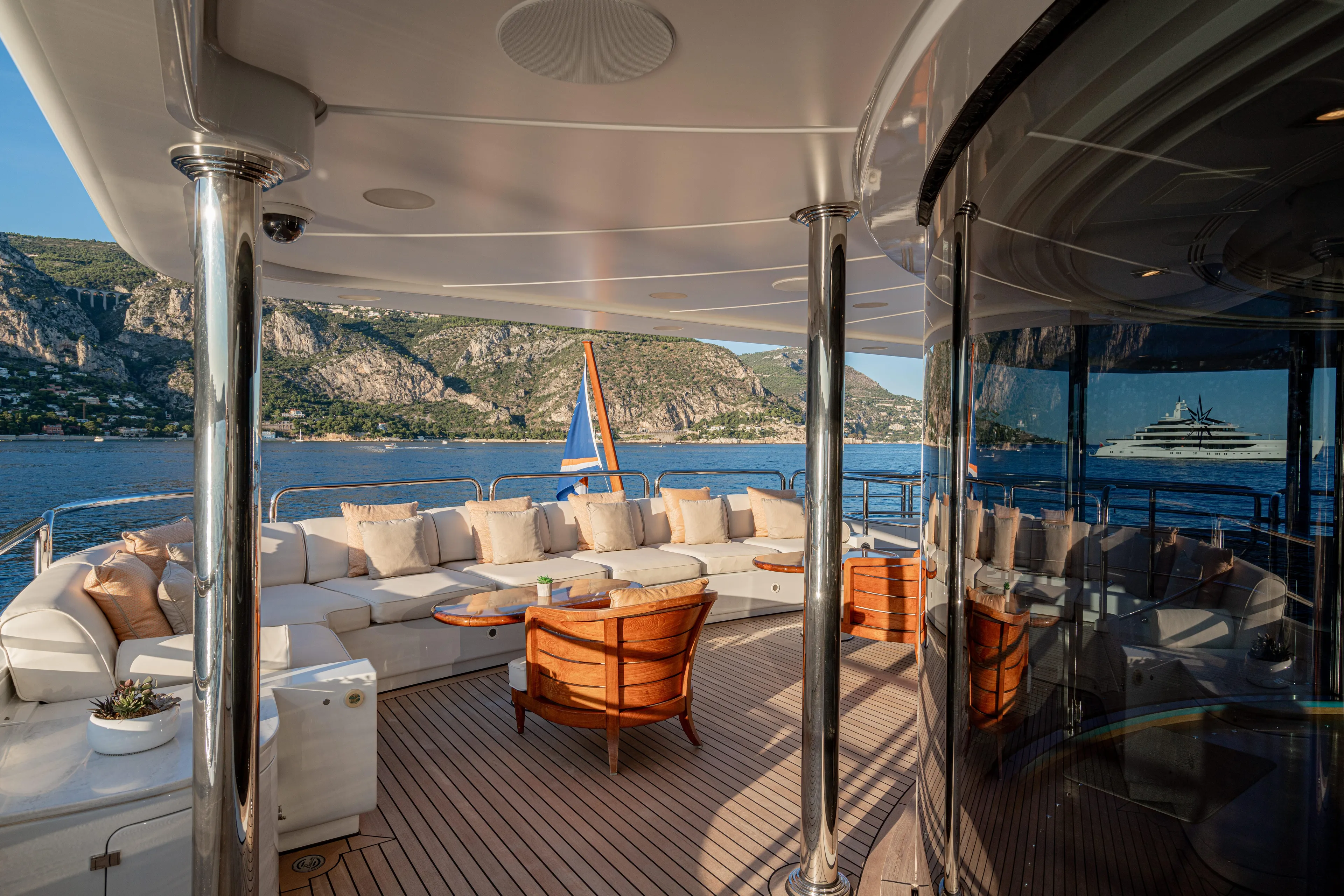 Justa Delia Yacht Photos Pics Benetti 145 Justa Delia - Aft Mezzanine