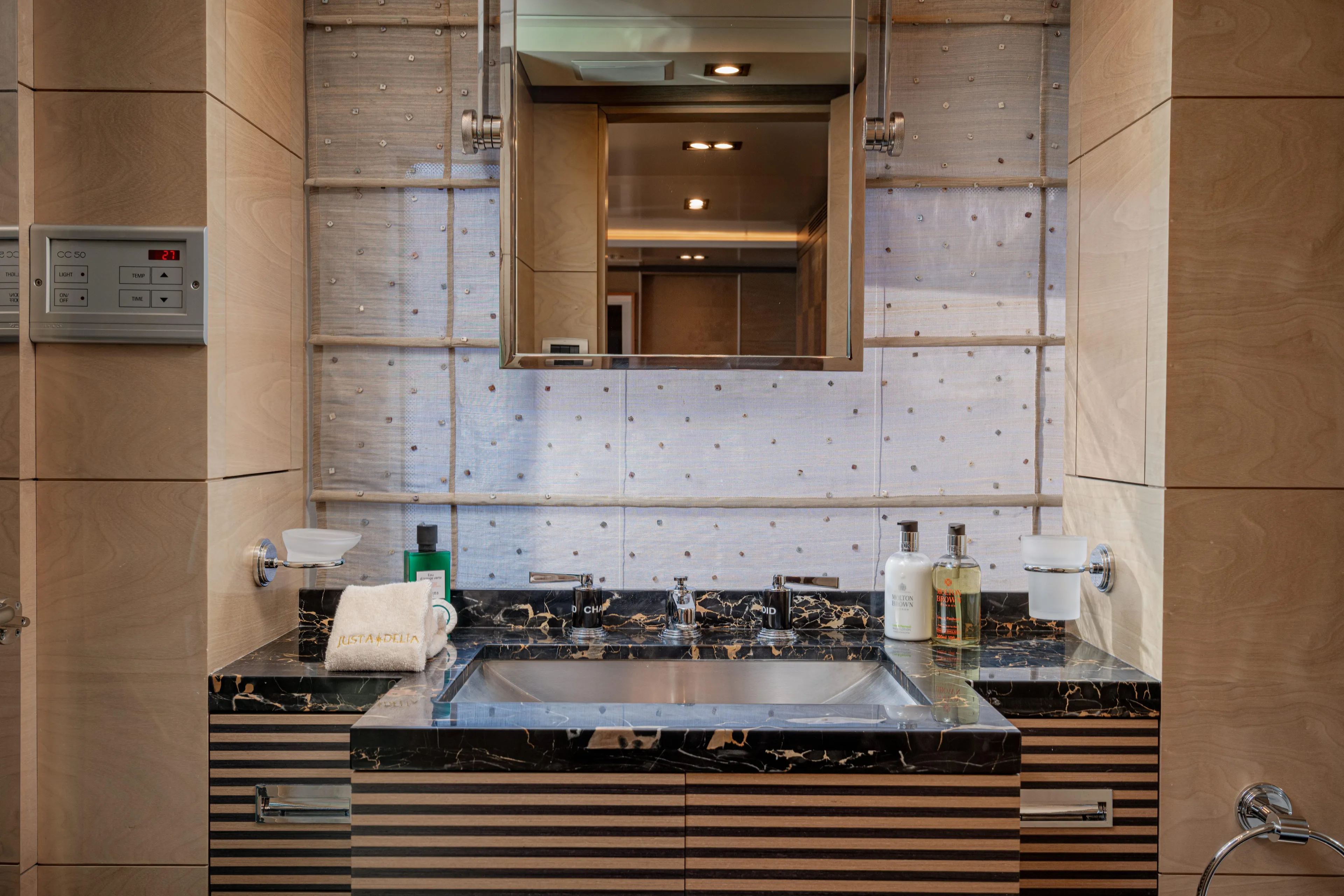 Justa Delia Yacht Photos Pics Benetti 145 Justa Delia - Head