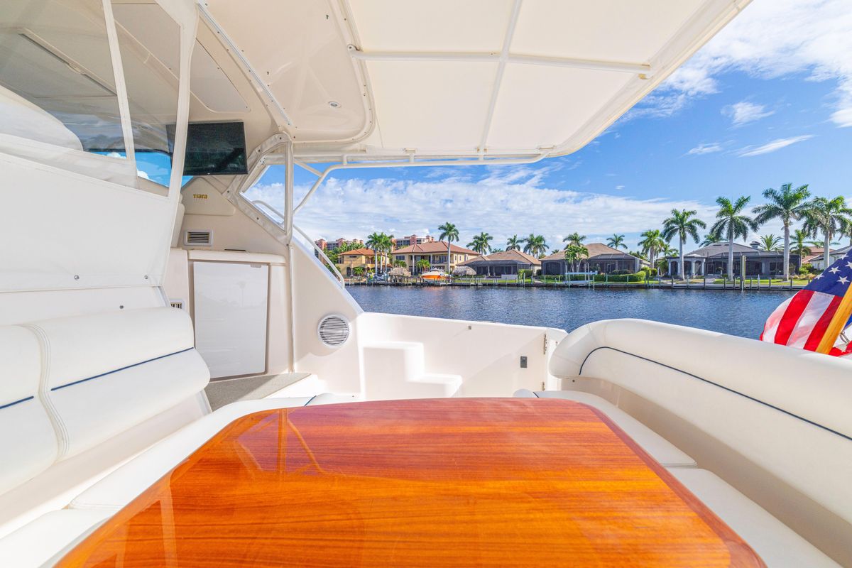 2011 Tiara Yachts 43