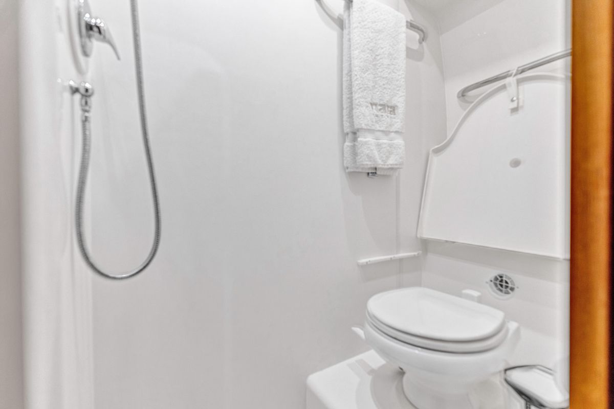 2011 Tiara Yachts 43