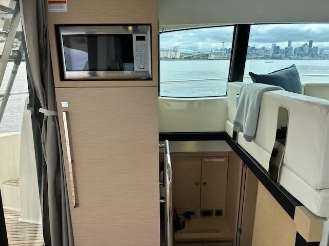 R & R Yacht Photos Pics 