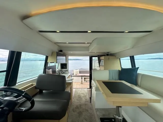 R & R Yacht Photos Pics 