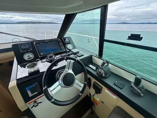 R & R Yacht Photos Pics 