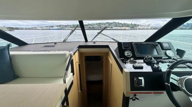 R & R Yacht Photos Pics 