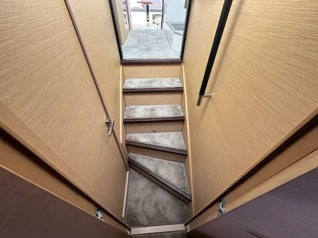 R & R Yacht Photos Pics 