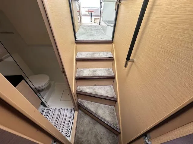 R & R Yacht Photos Pics 