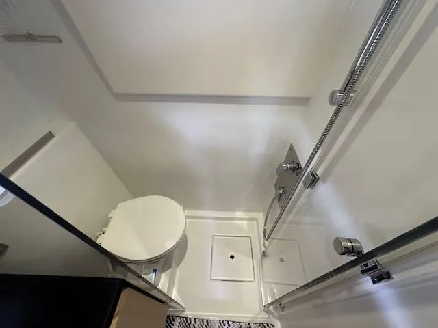 R & R Yacht Photos Pics 