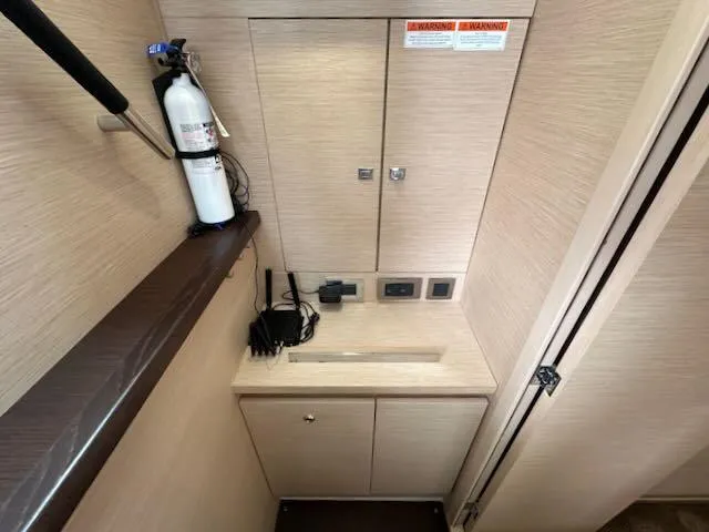 R & R Yacht Photos Pics 