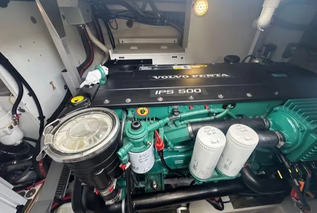 R & R Yacht Photos Pics 