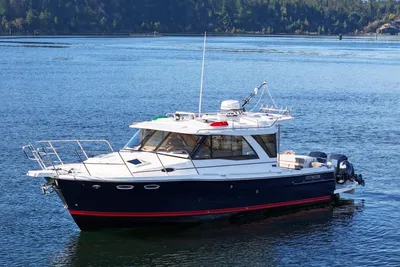 Cutwater C-302 Coupe