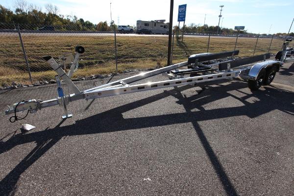 2024 Venture COM-6000 Inboard