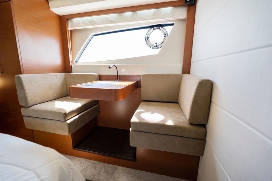 2014 Prestige 500 Flybridge