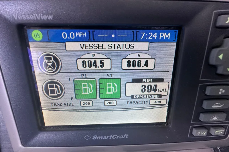  Yacht Photos Pics SmartCraft display showing vessel status and fuel levels on a 2005 Sea Ray 48 Sundancer.