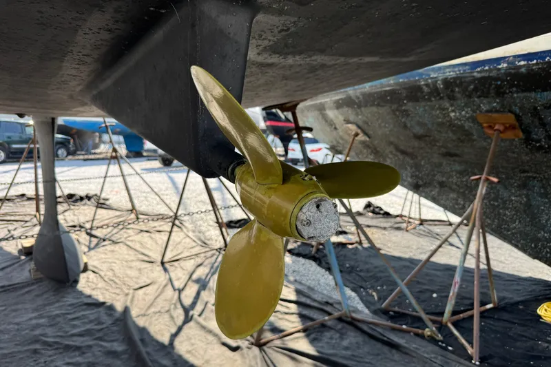 Eos Yacht Photos Pics Propeller of a 2008 Beneteau Oceanis 40 sailboat on dry dock.