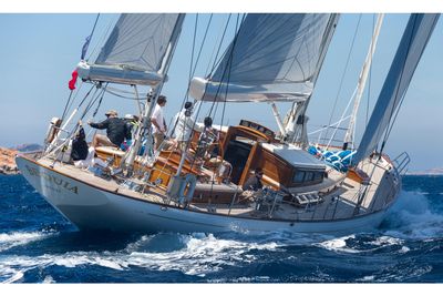 Yacht