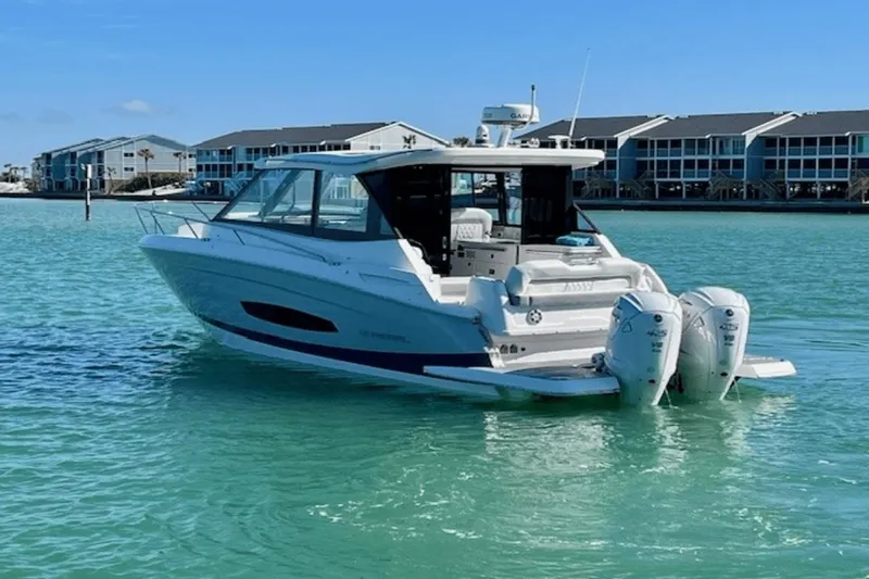 Blew Money Yacht Photos Pics 