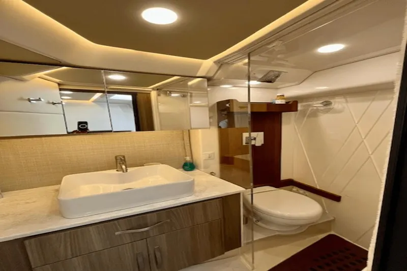 Blew Money Yacht Photos Pics 