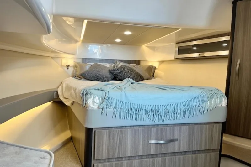 Blew Money Yacht Photos Pics 