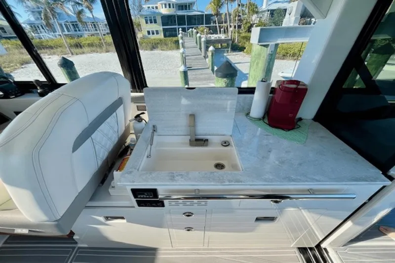 Blew Money Yacht Photos Pics 