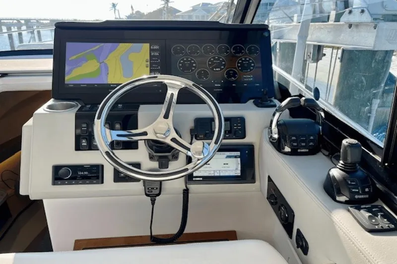 Blew Money Yacht Photos Pics 