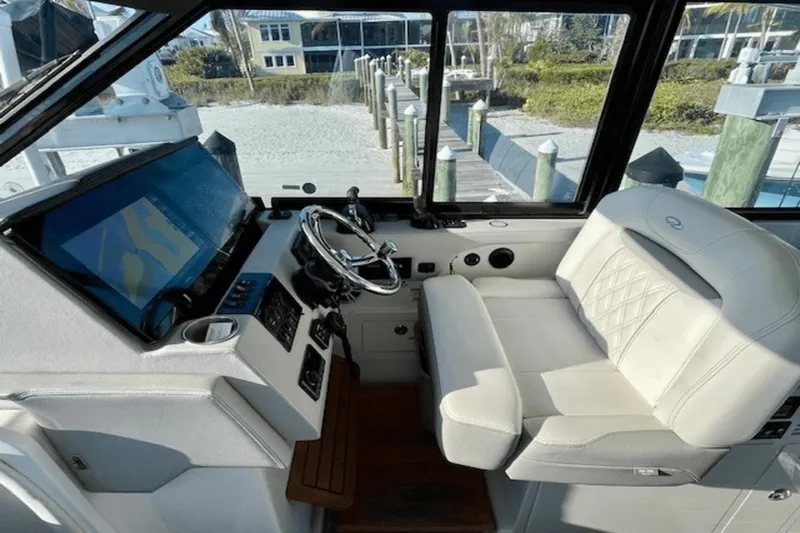 Blew Money Yacht Photos Pics 