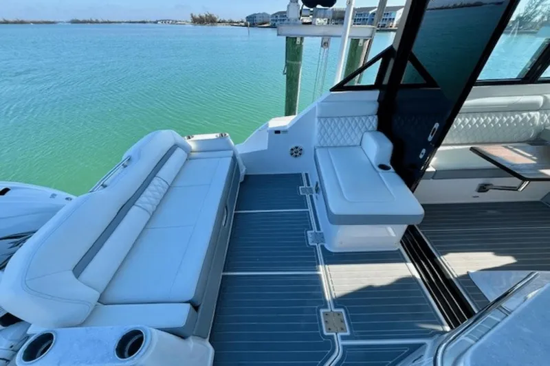 Blew Money Yacht Photos Pics 