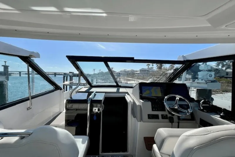 Blew Money Yacht Photos Pics 