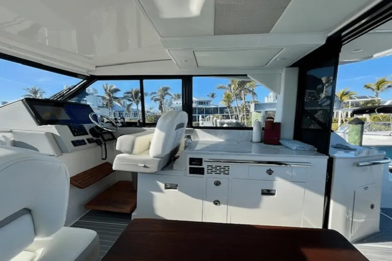 Blew Money Yacht Photos Pics 