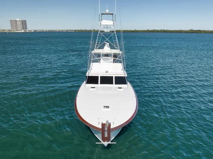 Scalawag Yacht Photos Pics Profile Bow View