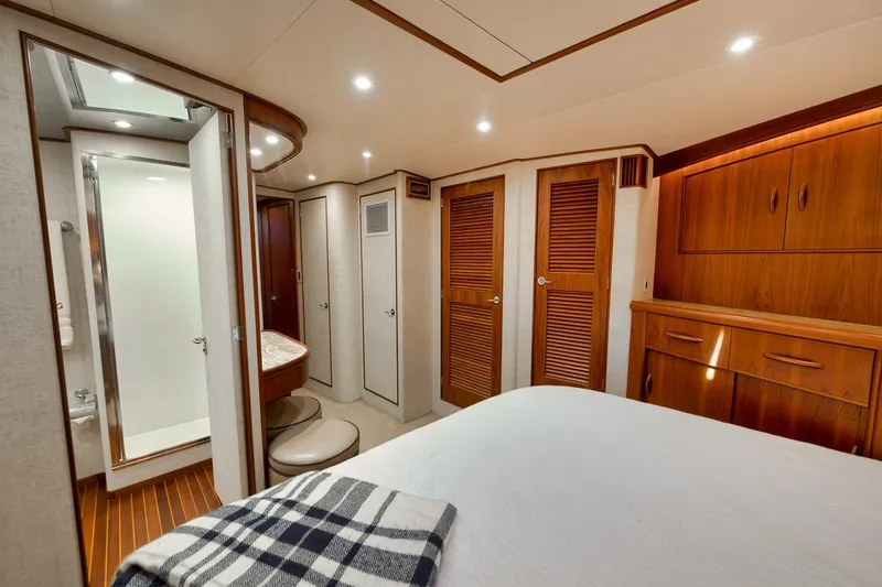 Scalawag Yacht Photos Pics Master Stateroom