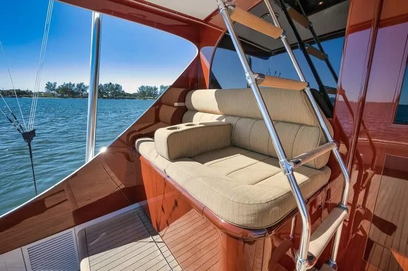 Scalawag Yacht Photos Pics Mezzanine Port