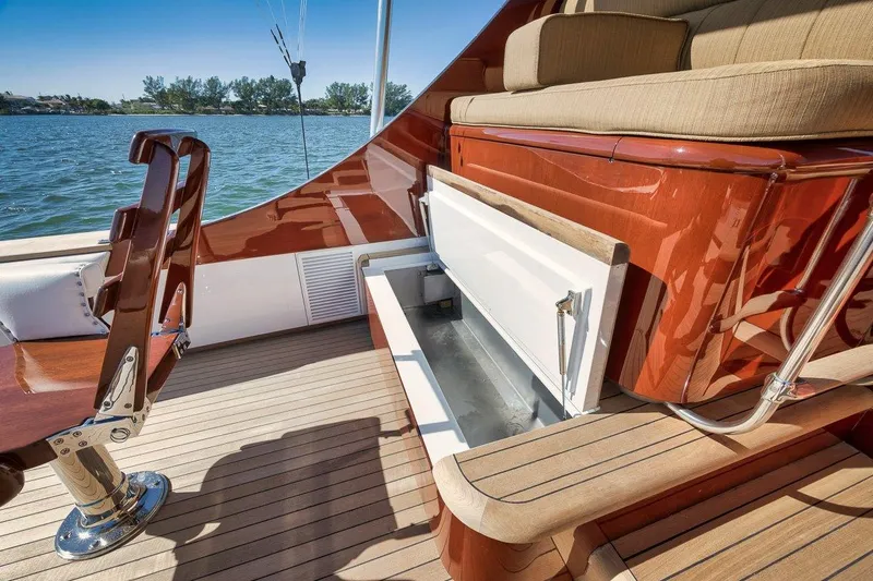 Scalawag Yacht Photos Pics Mezzanie Freezer