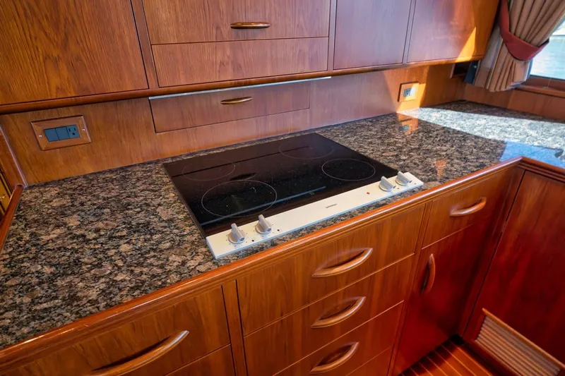 Scalawag Yacht Photos Pics Galley Stove