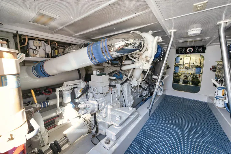 Scalawag Yacht Photos Pics Engine Room