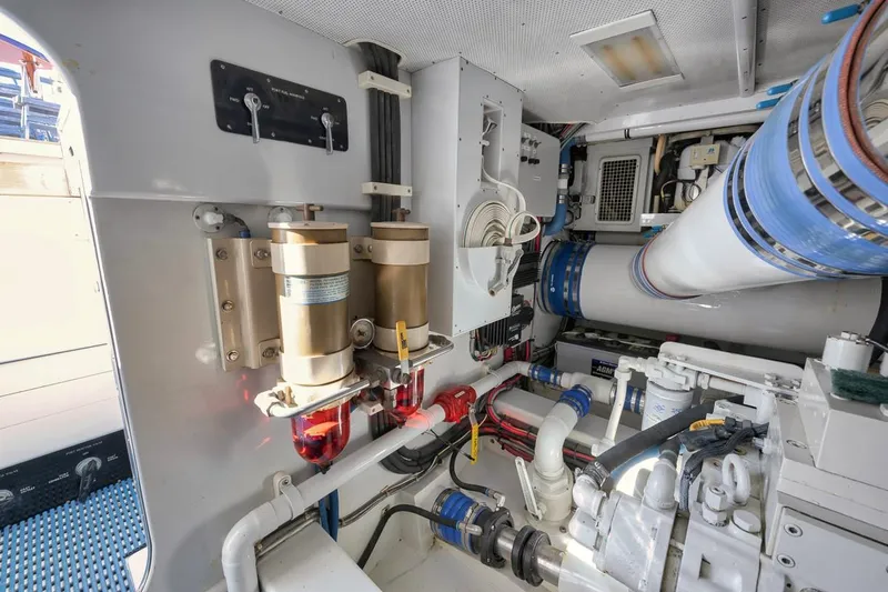 Scalawag Yacht Photos Pics Engine Room