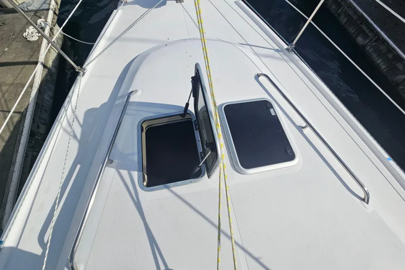 Soirse Yacht Photos Pics 2013 Marlow-Hunter 50 aft cabin yacht deck with open hatch.