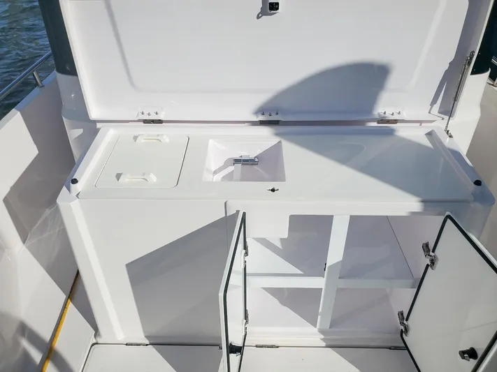 Bust It Big Yacht Photos Pics 