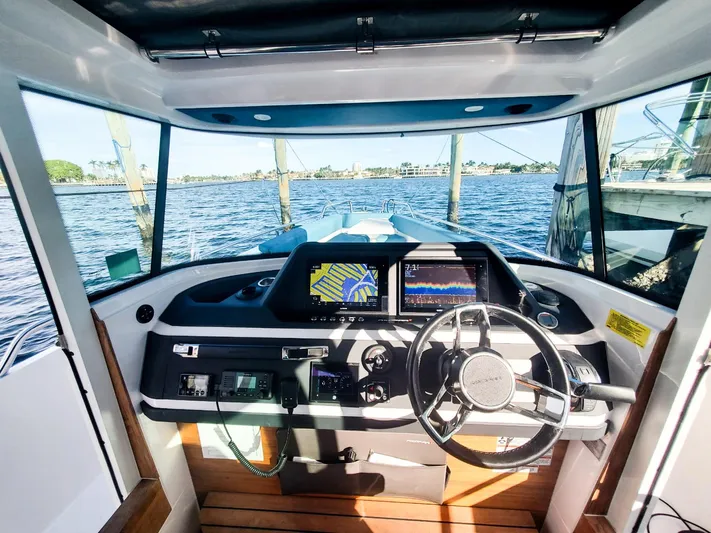 Bust It Big Yacht Photos Pics 