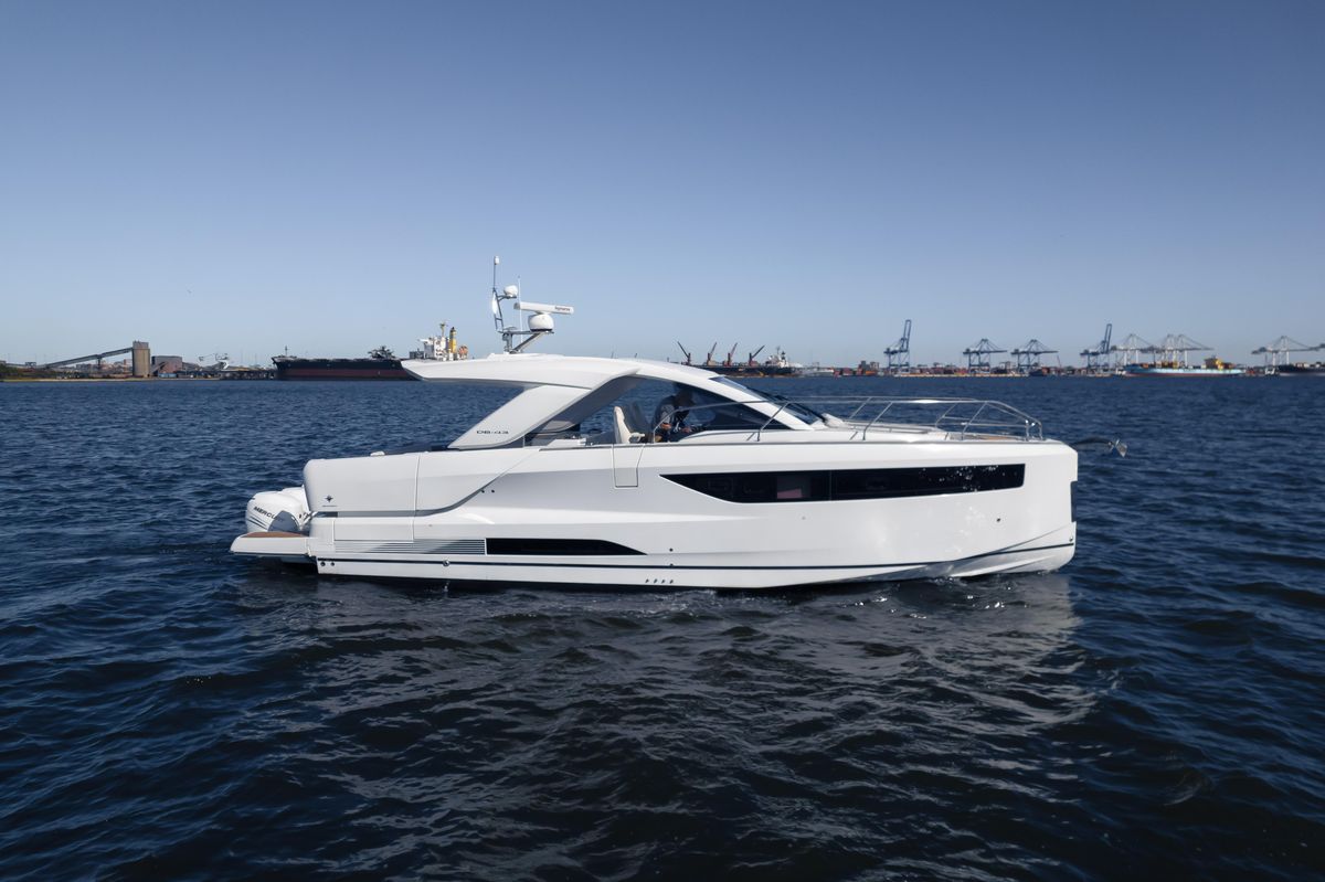 2024 Jeanneau 43 